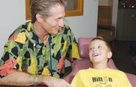 Dr White With Child Patient